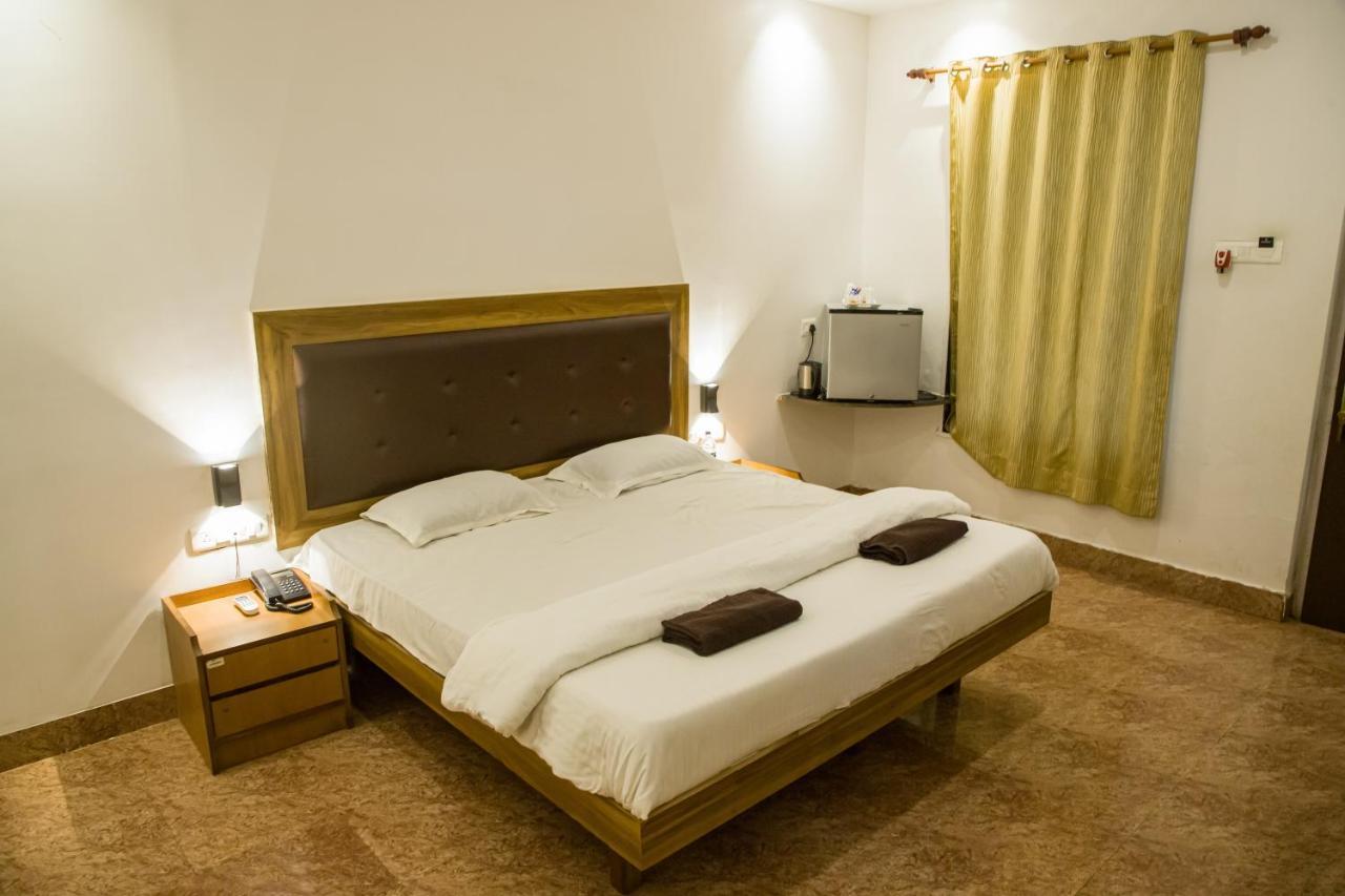 Sanidhya Beach Resort Alībāg Exterior foto